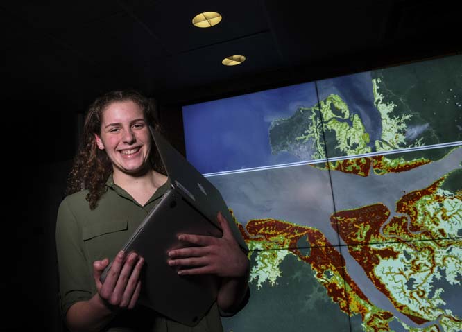 Teen Liza Goldberg develops system with NASA
	