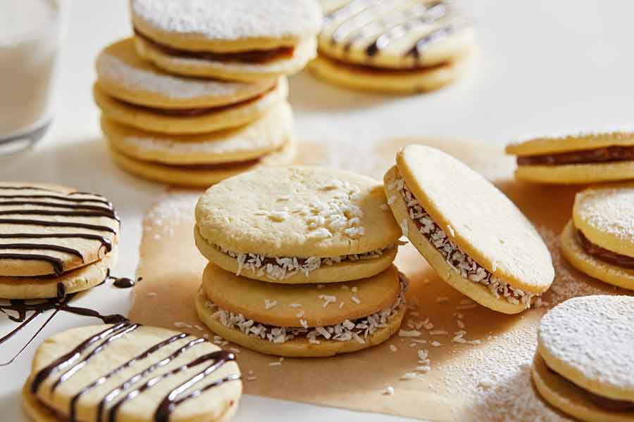 Dulce de leche-filled alfajores are the ultimate sandwich cookie --- and the perfect comfort food
	