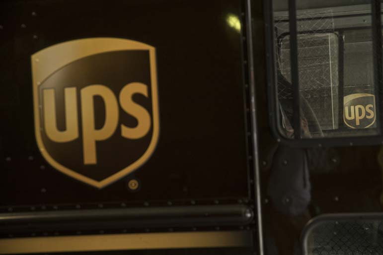 Man redirects all of UPS's mail to his one-bedroom apartment
  